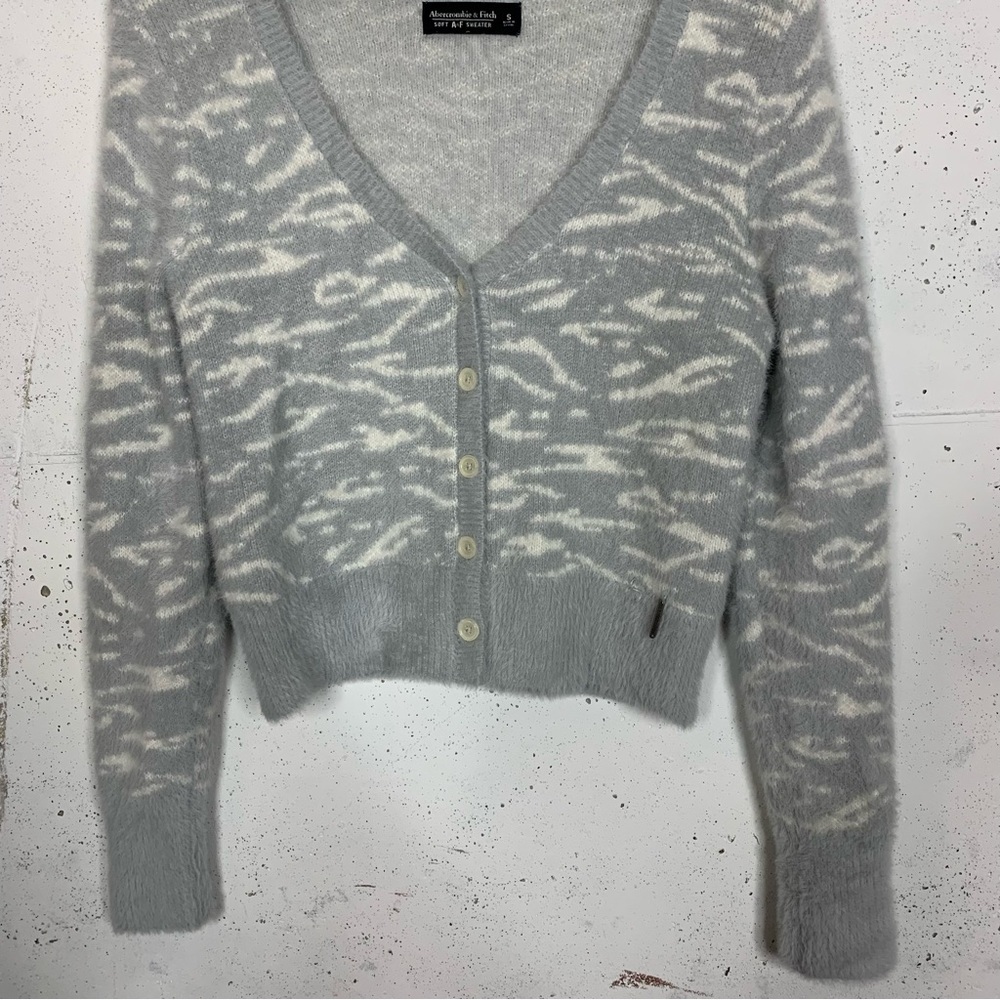A&F Abercrombie & Fitch Fuzzy Soft Zebra Print Ca… - image 6